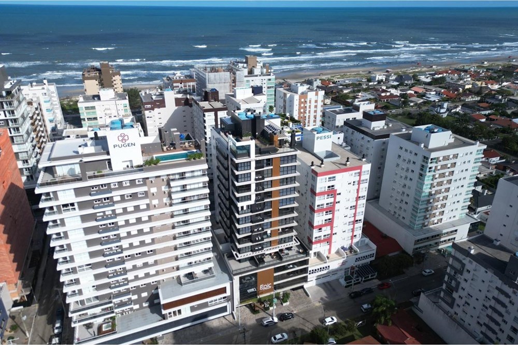 Apartamento com 106m², 3 dormitórios no bairro Navegantes em Capão da Canoa para Comprar
