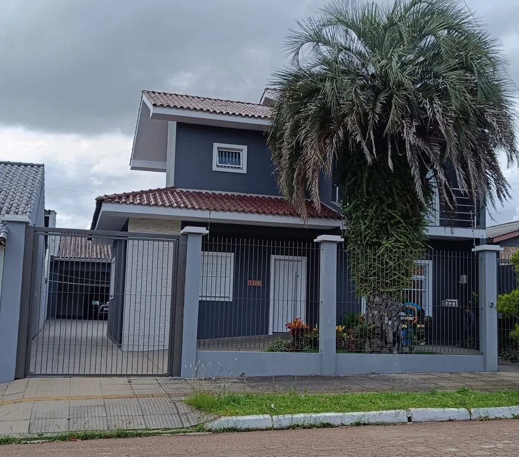 Sobrado 233m² 05 dormitórios, 04 vagas, no Bairro Moinhos de Vento em Canoas