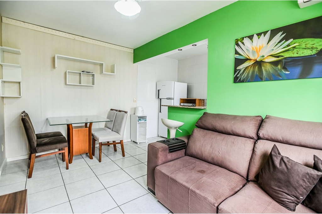 Apartamento com 38m², 1 dormitório no bairro Camaquã em Porto Alegre para Comprar