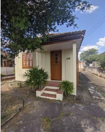Casa com 60m², 2 dormitórios no bairro Sarandi em Porto Alegre para Comprar