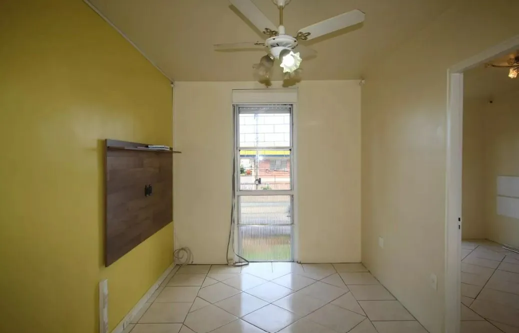 Apartamento, 1 dormitório no bairro Humaitá em Porto Alegre para Comprar
