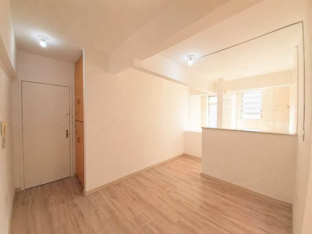 Apartamento com 41m², 1 dormitório no bairro Centro Histórico em Porto Alegre para Comprar