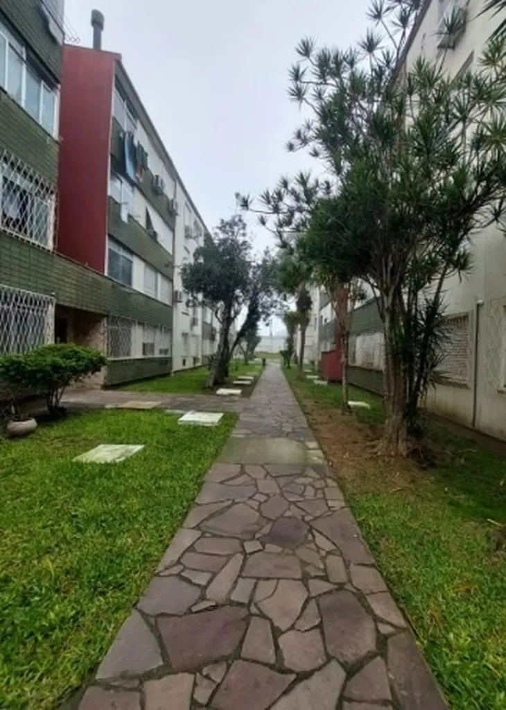 Apartamento com 49m², 1 dormitório no bairro Cavalhada em Porto Alegre para Comprar
