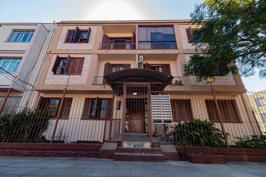 Apartamento com 86m², 3 dormitórios no bairro Santana em Porto Alegre para Comprar