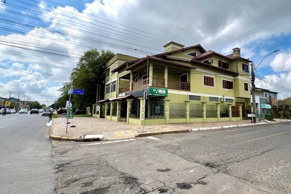 Prédio Residencial com 652m² no bairro Mathias Velho em Canoas para Comprar