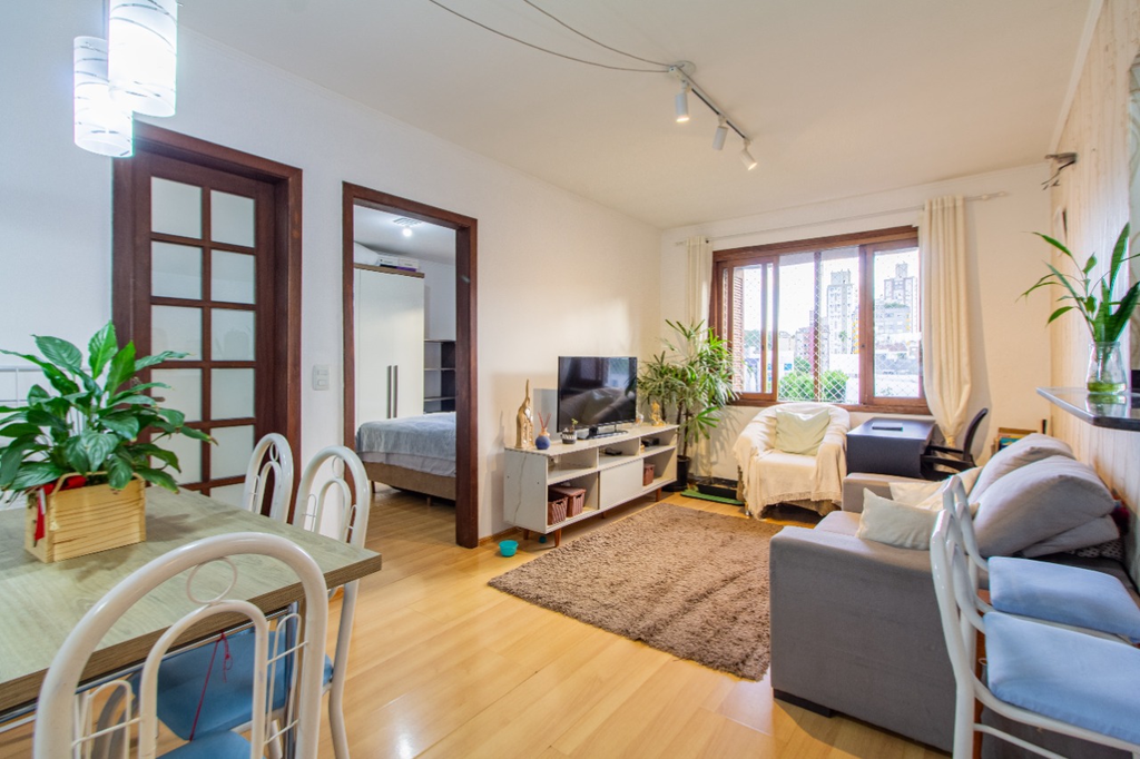 Apartamento com 45m², 1 dormitório no bairro Santana em Porto Alegre para Comprar