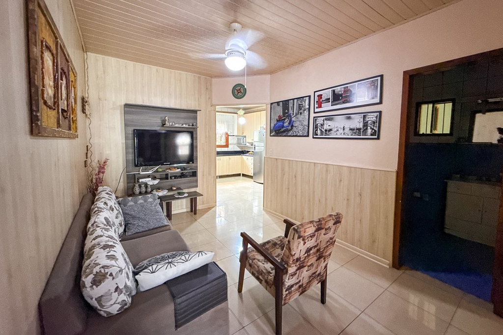 Casa com 120m², 3 dormitórios no bairro Igara em Canoas para Comprar