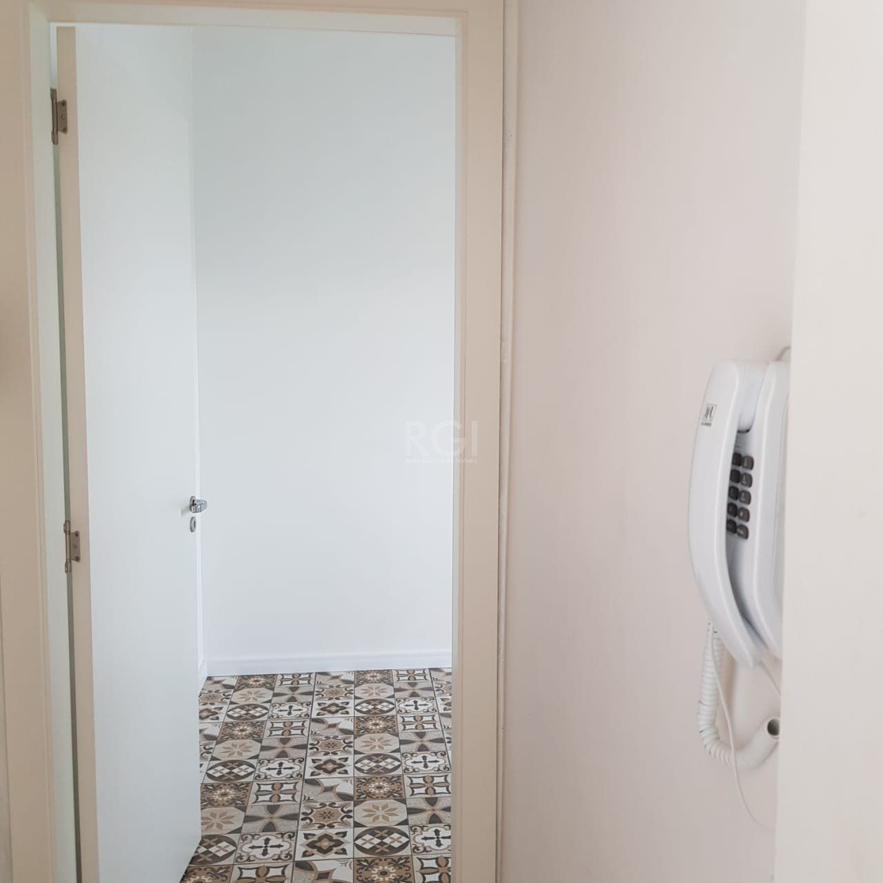 Apartamento à venda com 2 quartos, 63m² - Foto 9
