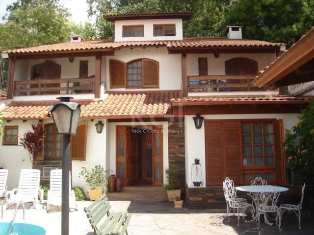 Casa à venda com 3 quartos, 144m² - Foto 1