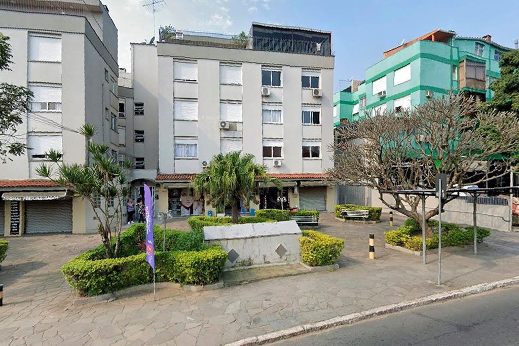 Loja com 32m² no bairro Cristo Redentor em Porto Alegre para Comprar
