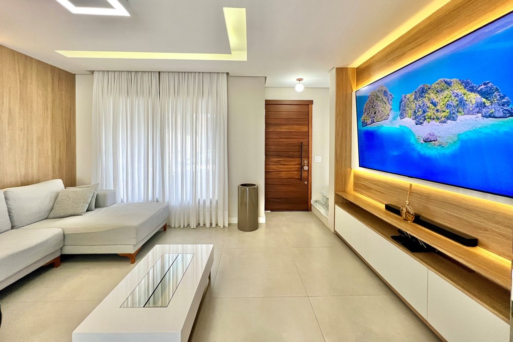 Casa com 137m², 3 dormitórios no bairro Igara em Canoas para Comprar