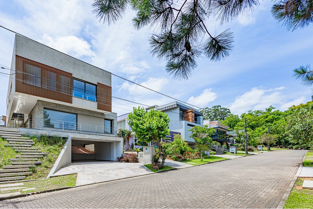 Casa de Condomínio com 327m², 3 dormitórios no bairro Krahe em Viamão para Comprar