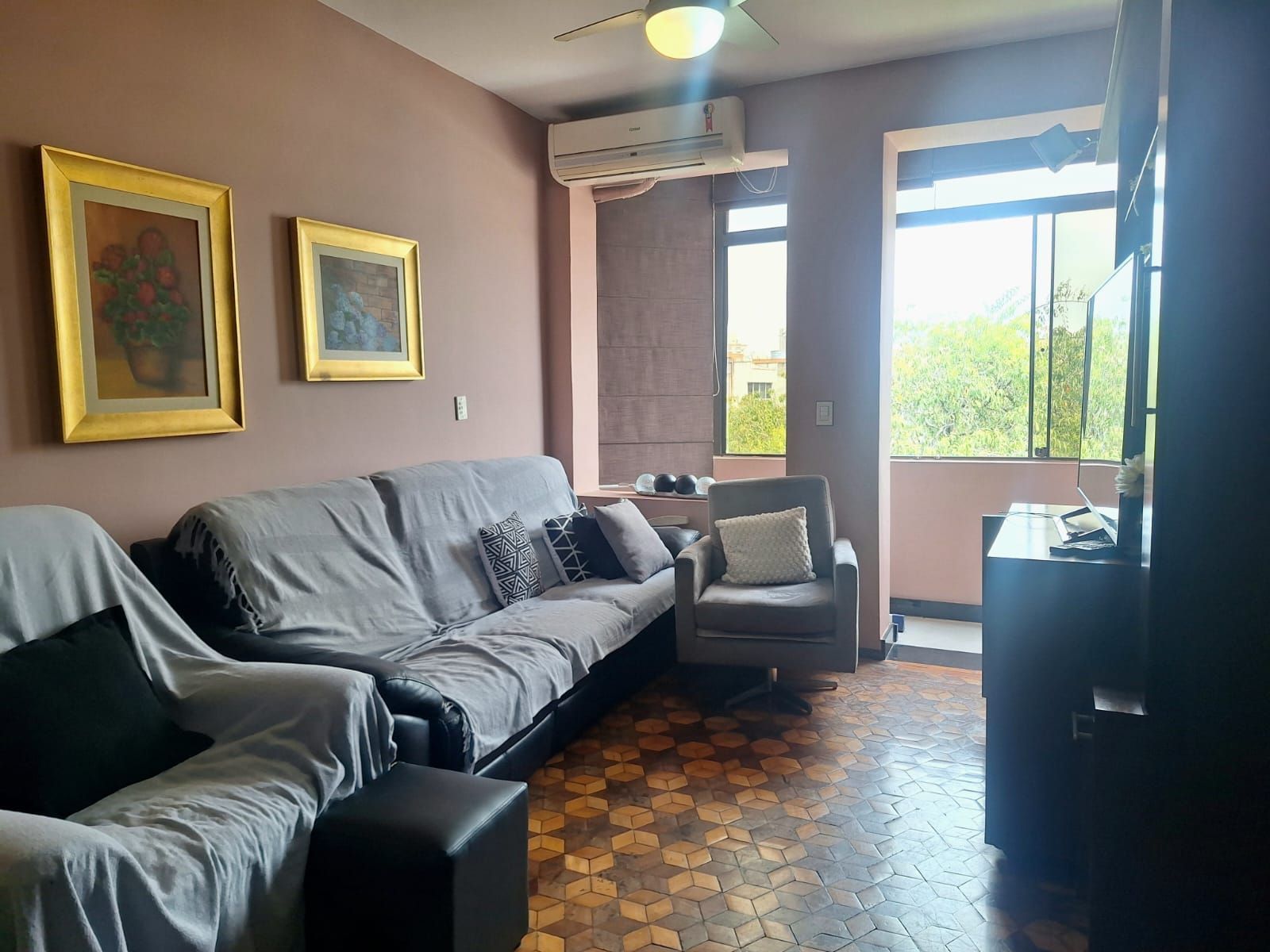 Apartamento, 2 dormitórios no bairro São Geraldo em Porto Alegre para Comprar