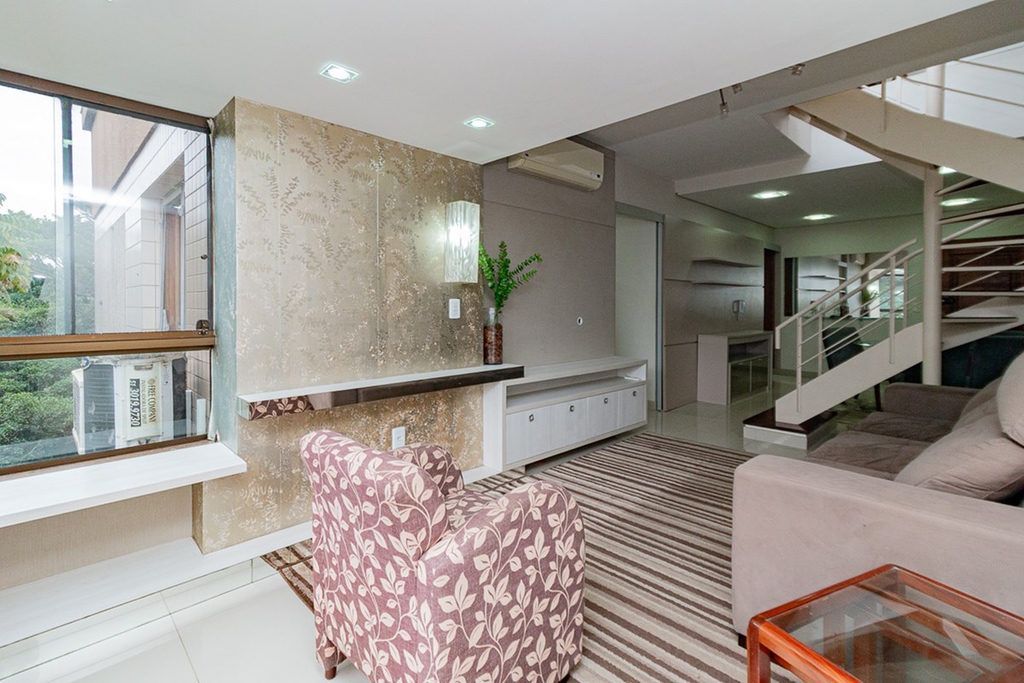 Cobertura com 202m², 4 dormitórios no bairro Jardim Lindóia em Porto Alegre para Comprar