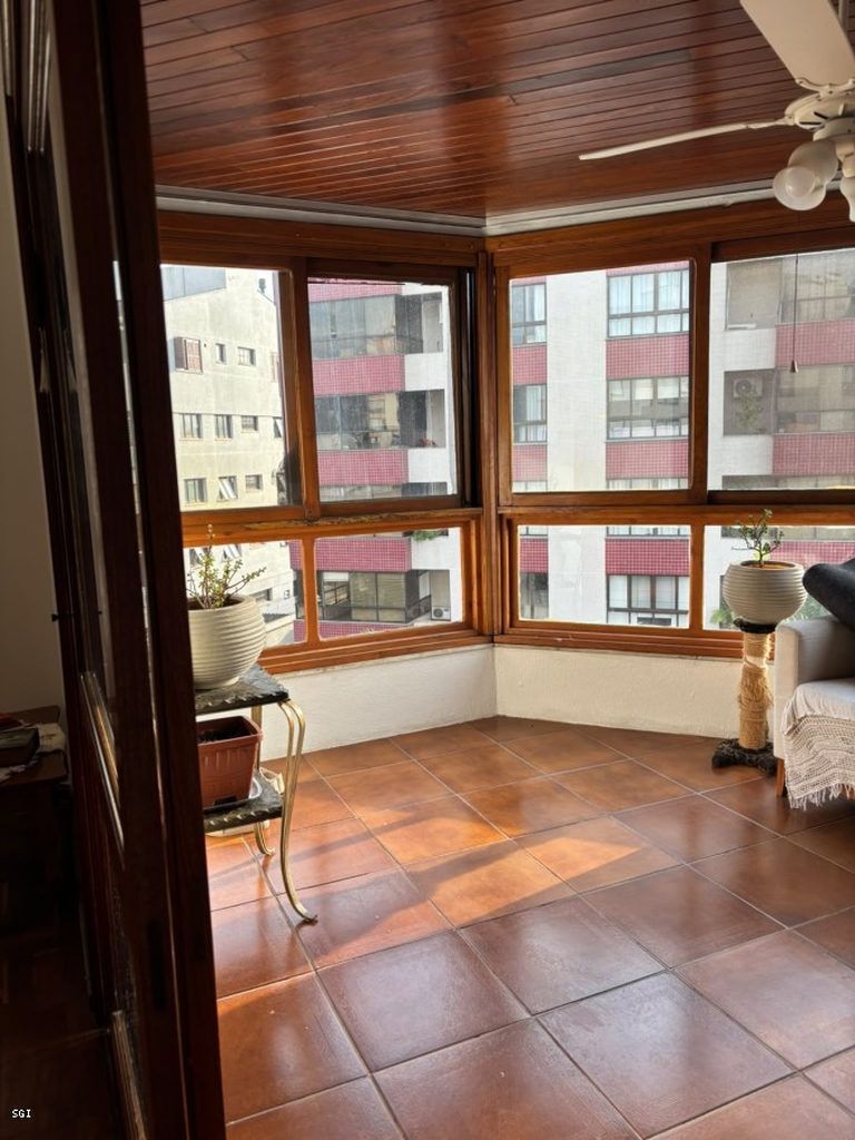 Apartamento com 122m², 3 dormitórios no bairro Jardim Lindóia em Porto Alegre para Comprar