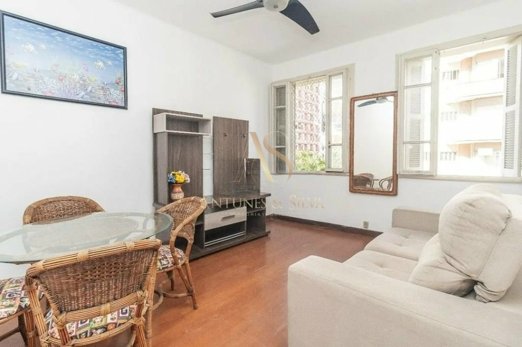 Apartamento com 72m², 2 dormitórios no bairro Centro Histórico em Porto Alegre para Comprar ou Alugar