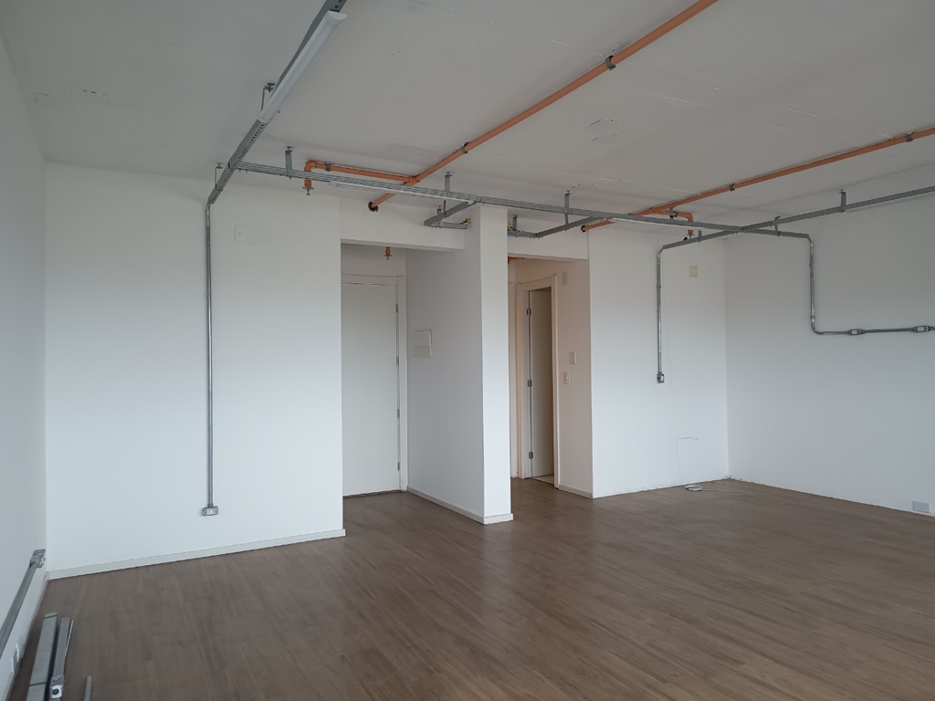 Sala Comercial com 25m² no bairro São Sebastião em Porto Alegre para Comprar