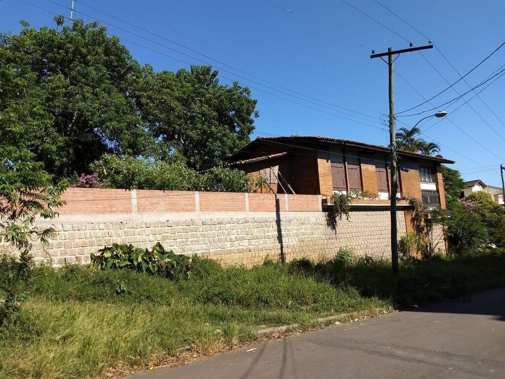 Terreno com 701m² no bairro Santa Tereza em Porto Alegre para Comprar