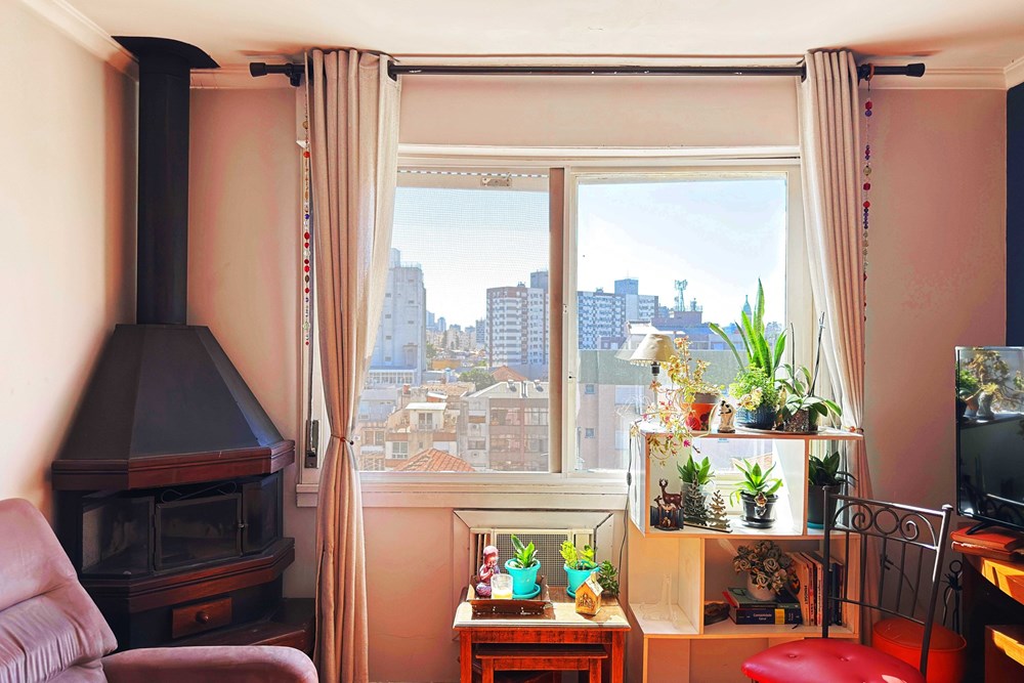 Apartamento com 89m², 2 dormitórios no bairro Menino Deus em Porto Alegre para Comprar