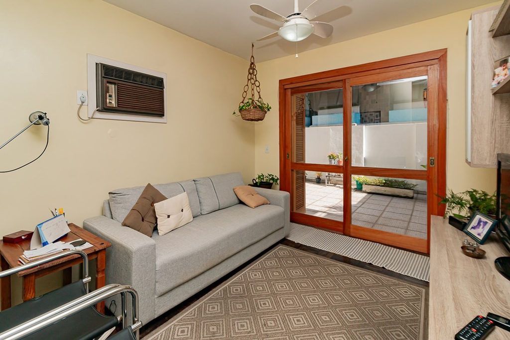 Apartamento com 94m², 3 dormitórios no bairro Mont Serrat em Porto Alegre para Comprar
