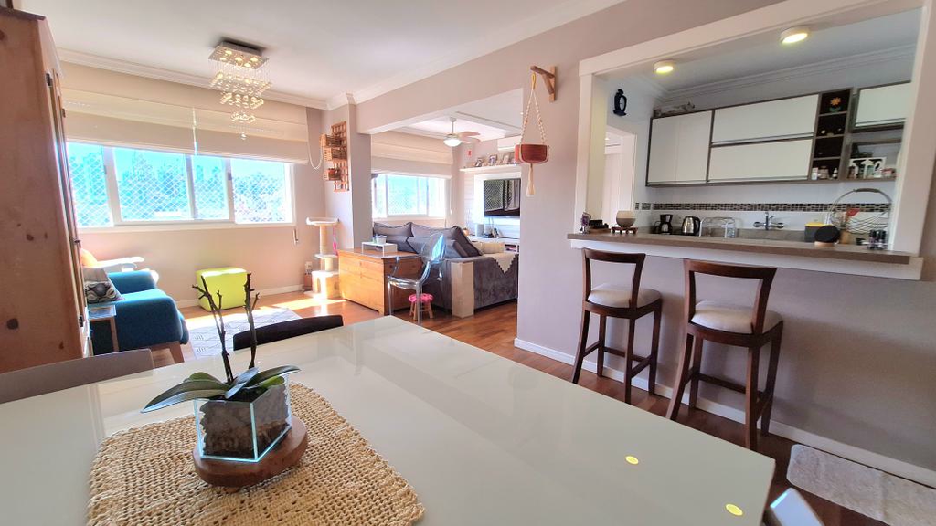 Apartamento com 102m², 3 dormitórios no bairro Rio Branco em Porto Alegre para Comprar