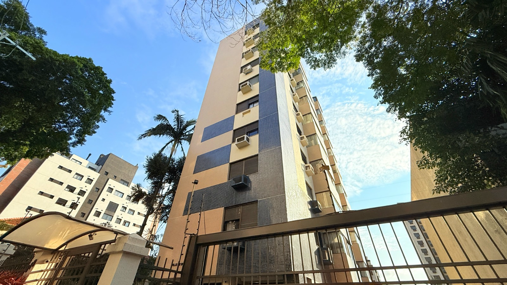 Apartamento com 103m², 3 dormitórios no bairro Petrópolis em Porto Alegre para Comprar