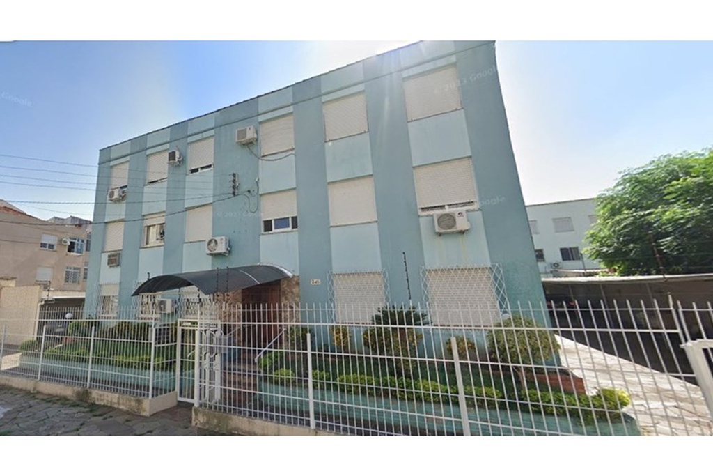 Apartamento com 65m², 2 dormitórios no bairro São Sebastião em Porto Alegre para Comprar