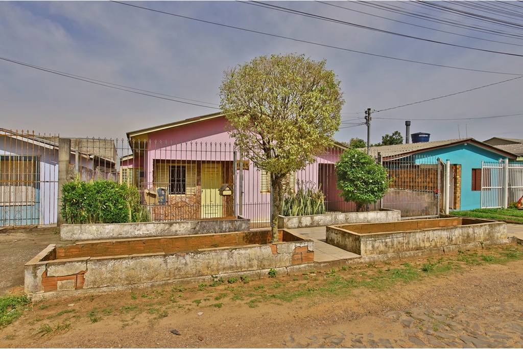 Casa com 176m², 3 dormitórios no bairro Tarumã em Viamão para Comprar
