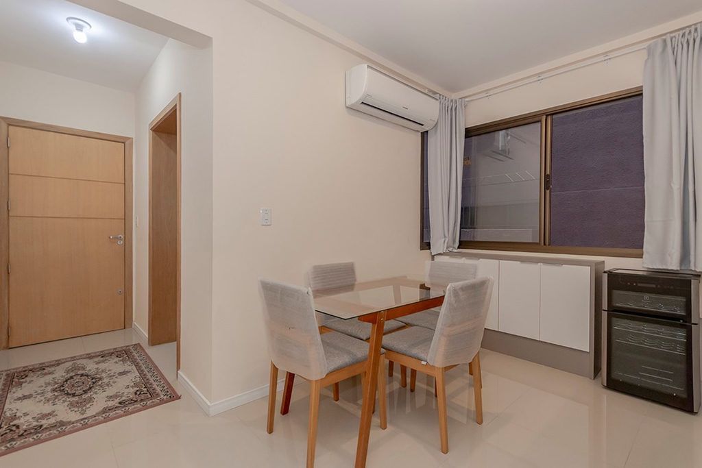 Apartamento com 69m², 2 dormitórios no bairro Chácara das Pedras em Porto Alegre para Comprar