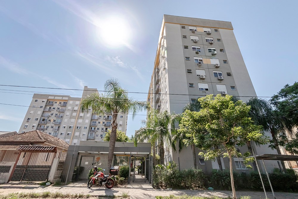 Apartamento com 50m², 2 dormitórios no bairro Camaquã em Porto Alegre para Comprar