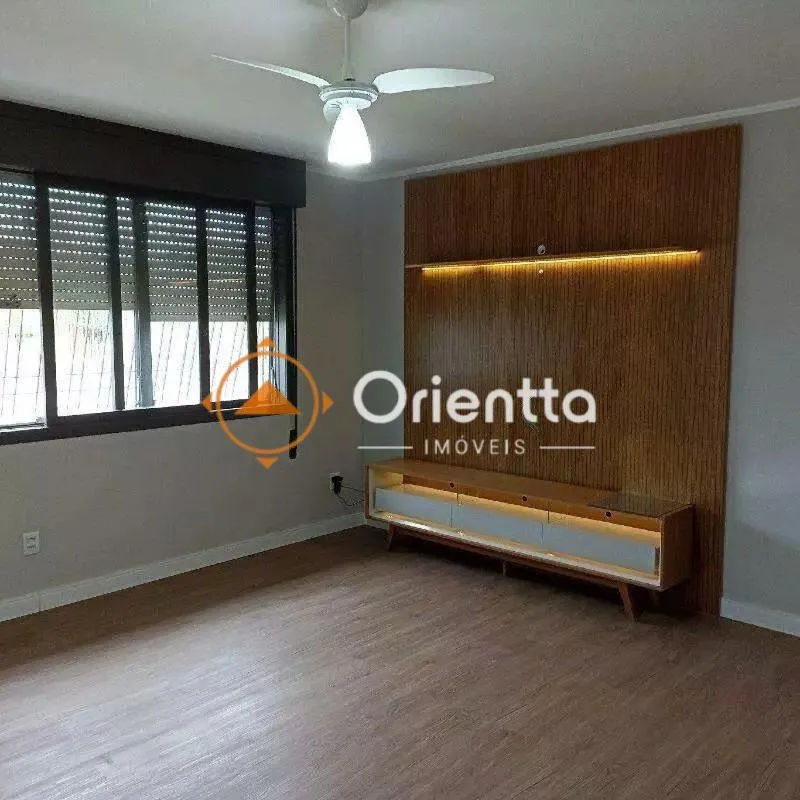 Casa, 3 dormitórios no bairro Sarandi em Porto Alegre para Comprar ou Alugar