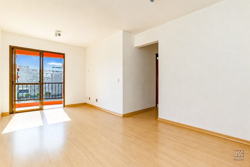 Apartamento com 70m², 3 dormitórios no bairro Cristo Redentor em Porto Alegre para Comprar