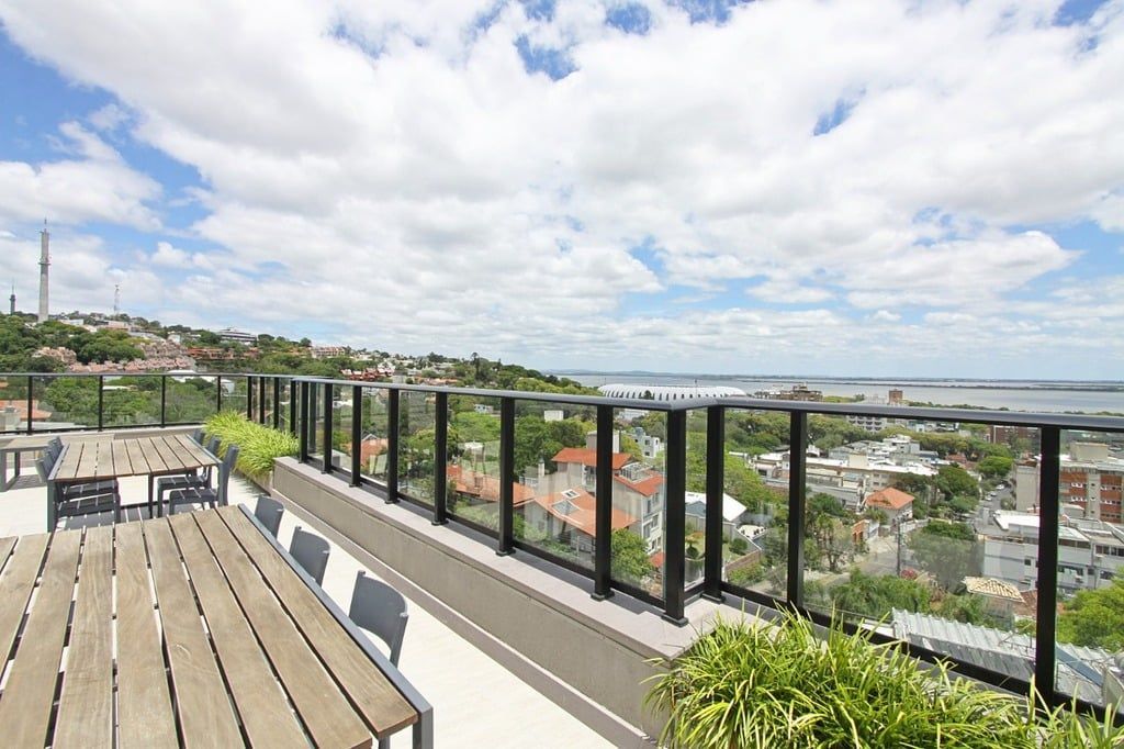 Apartamento com 101m², 3 dormitórios no bairro Menino Deus em Porto Alegre para Comprar