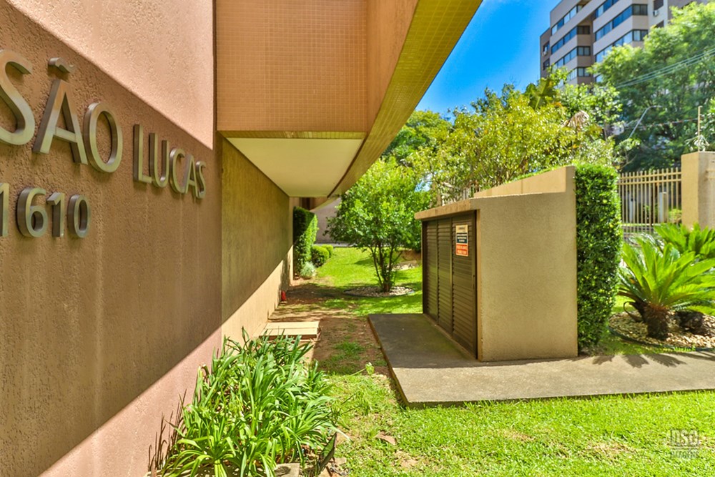 Apartamento com 138m², 3 dormitórios no bairro Jardim Planalto em Porto Alegre para Comprar