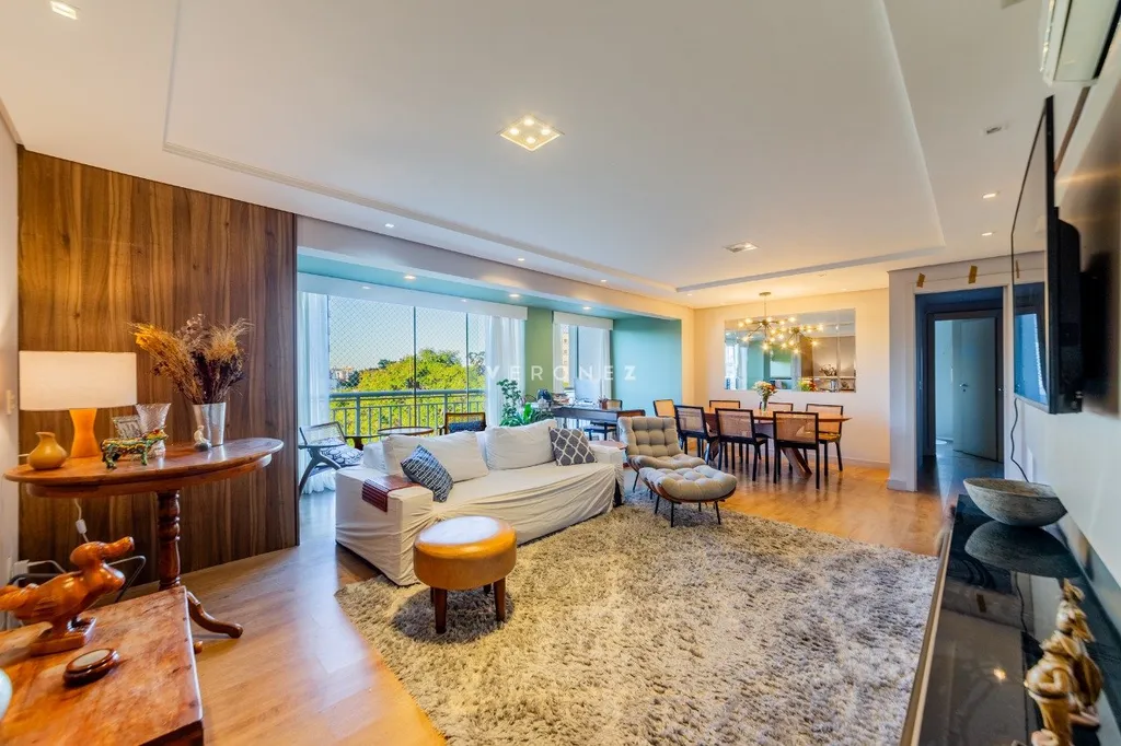 Apartamento com 125m², 3 dormitórios no bairro Jardim Europa em Porto Alegre para Comprar