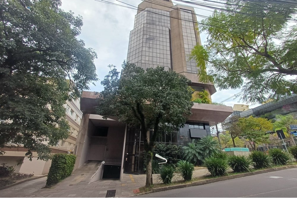Sala Comercial com 34m² no bairro Moinhos de Vento em Porto Alegre para Comprar