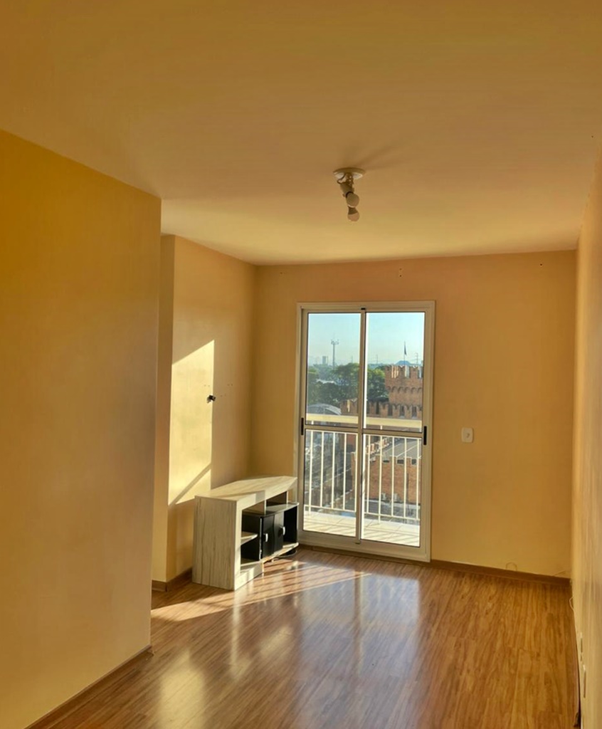 Apartamento com 60m², 3 dormitórios no bairro São Sebastião em Porto Alegre para Comprar