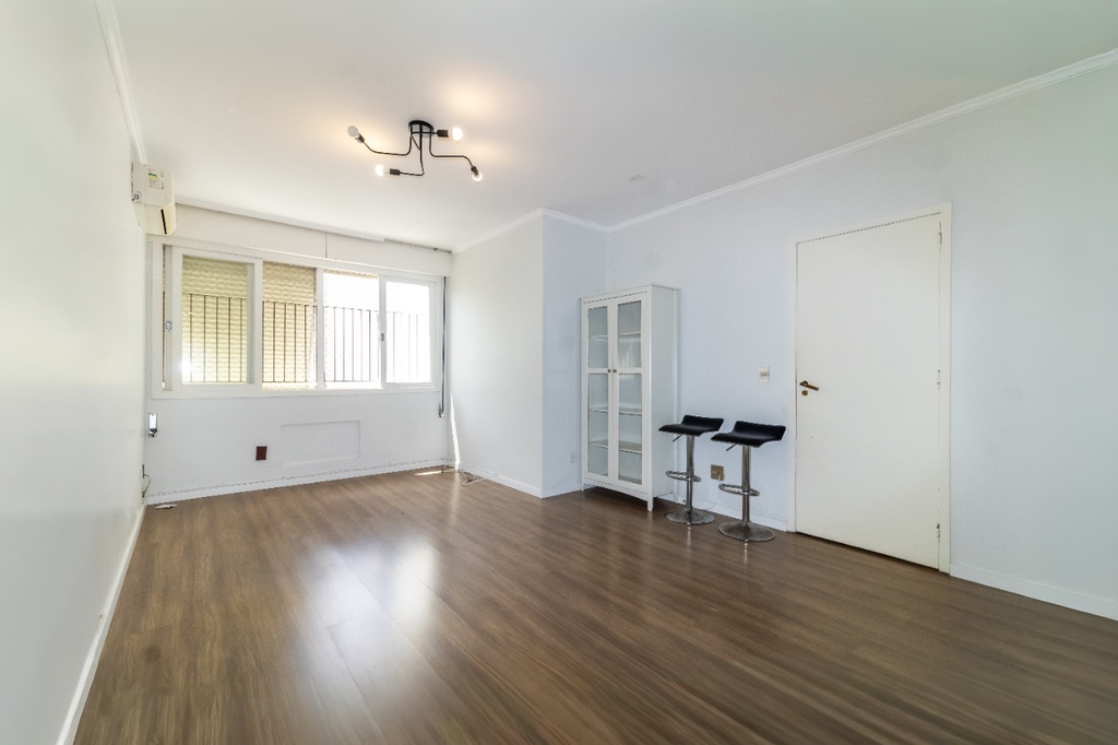 Apartamento com 106m², 3 dormitórios no bairro Petrópolis em Porto Alegre para Comprar