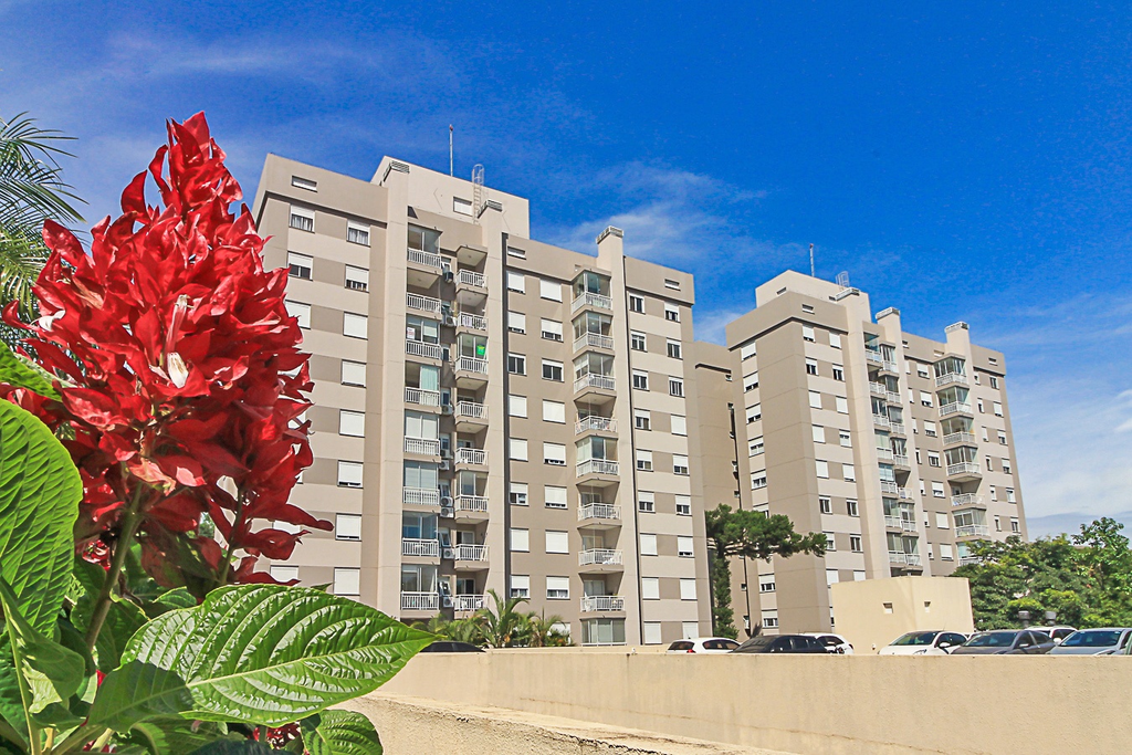 Apartamento com 70m², 3 dormitórios no bairro Teresópolis em Porto Alegre para Comprar