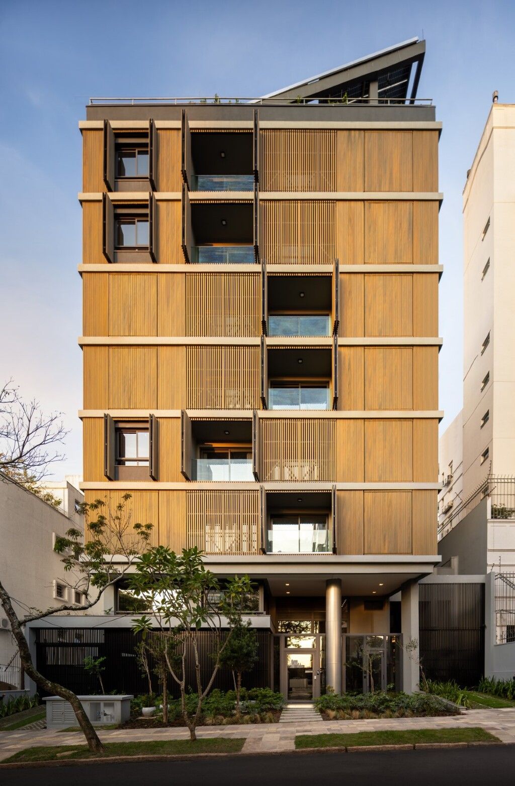 Apartamento com 74m², 2 dormitórios no bairro Petrópolis em Porto Alegre para Comprar