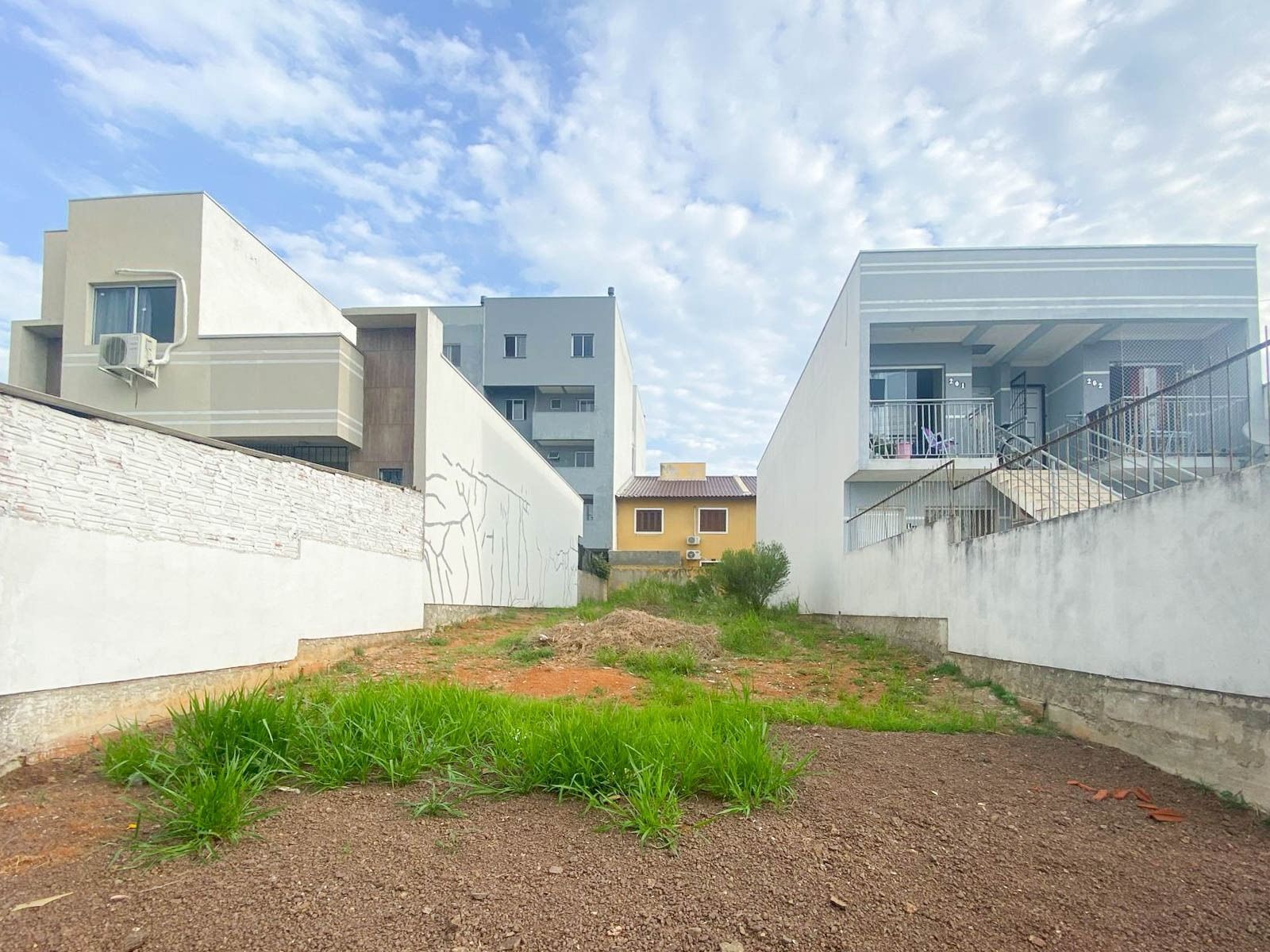 Terreno com 175m² no bairro Jardim Algarve em Alvorada para Comprar