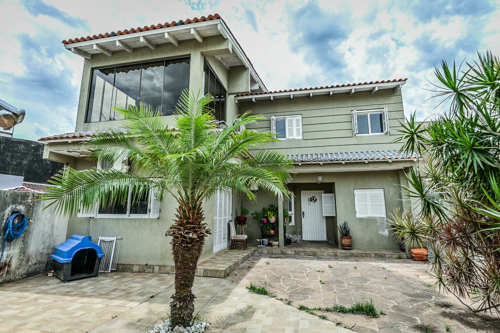 Casa com 150m², 3 dormitórios no bairro Jardim Itu em Porto Alegre para Comprar