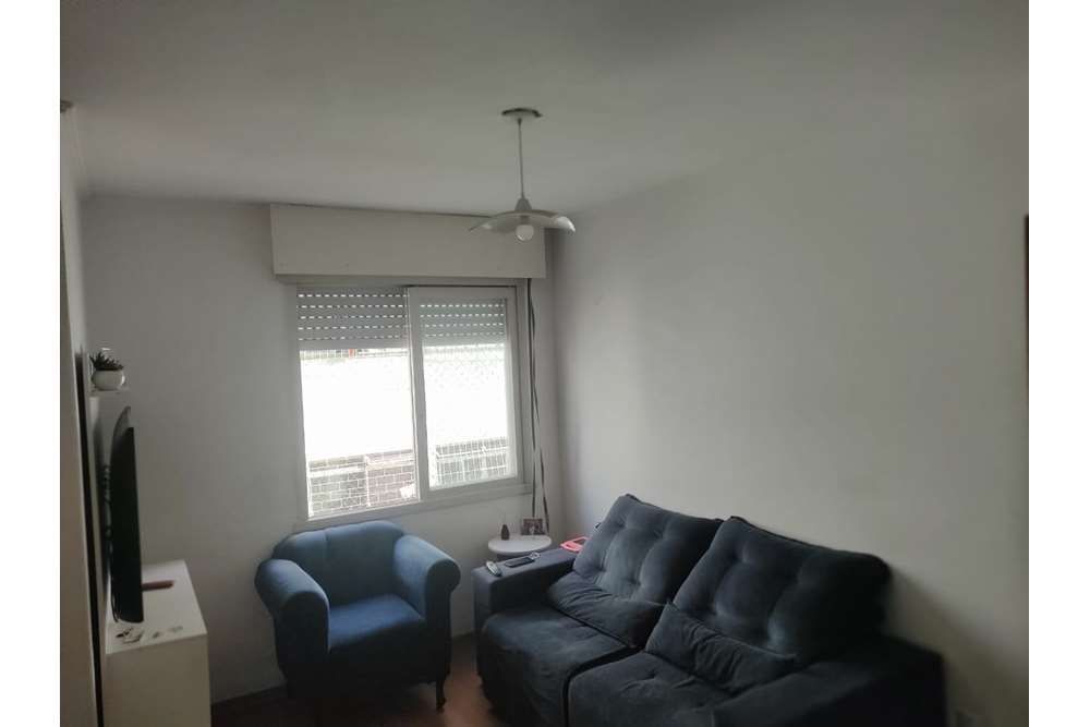 Apartamento com 55m², 2 dormitórios no bairro Rubem Berta em Porto Alegre para Comprar