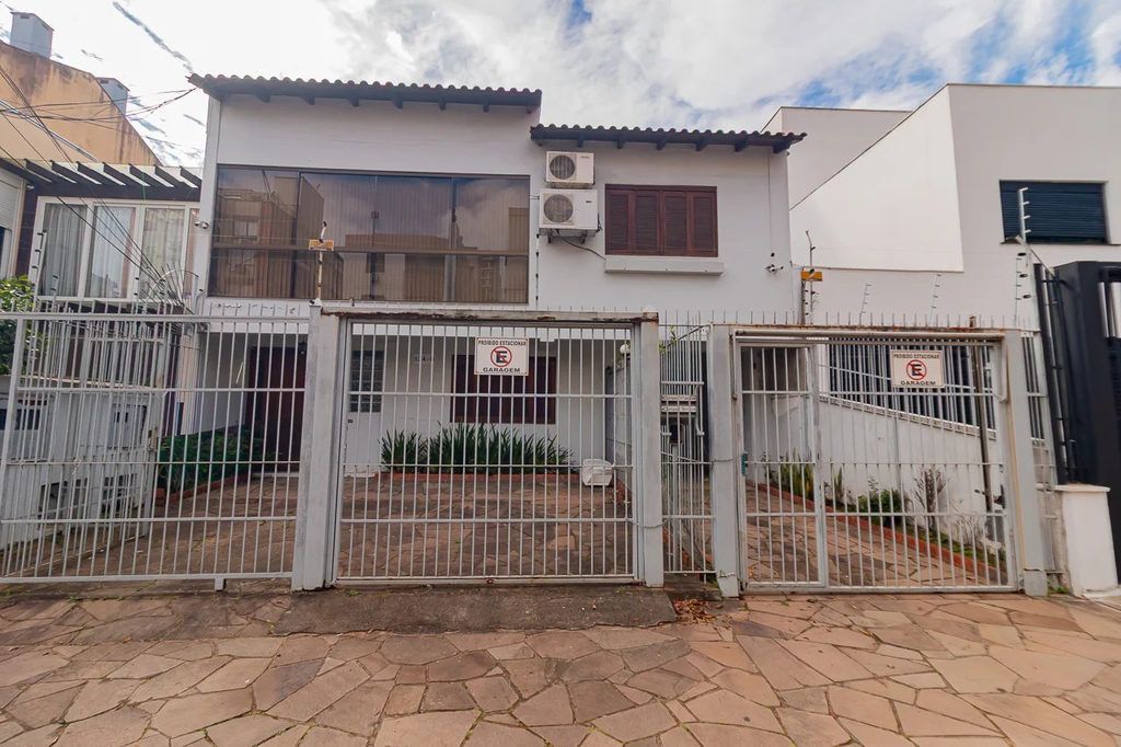 Casa com 344m², 11 dormitórios no bairro Higienópolis em Porto Alegre para Comprar