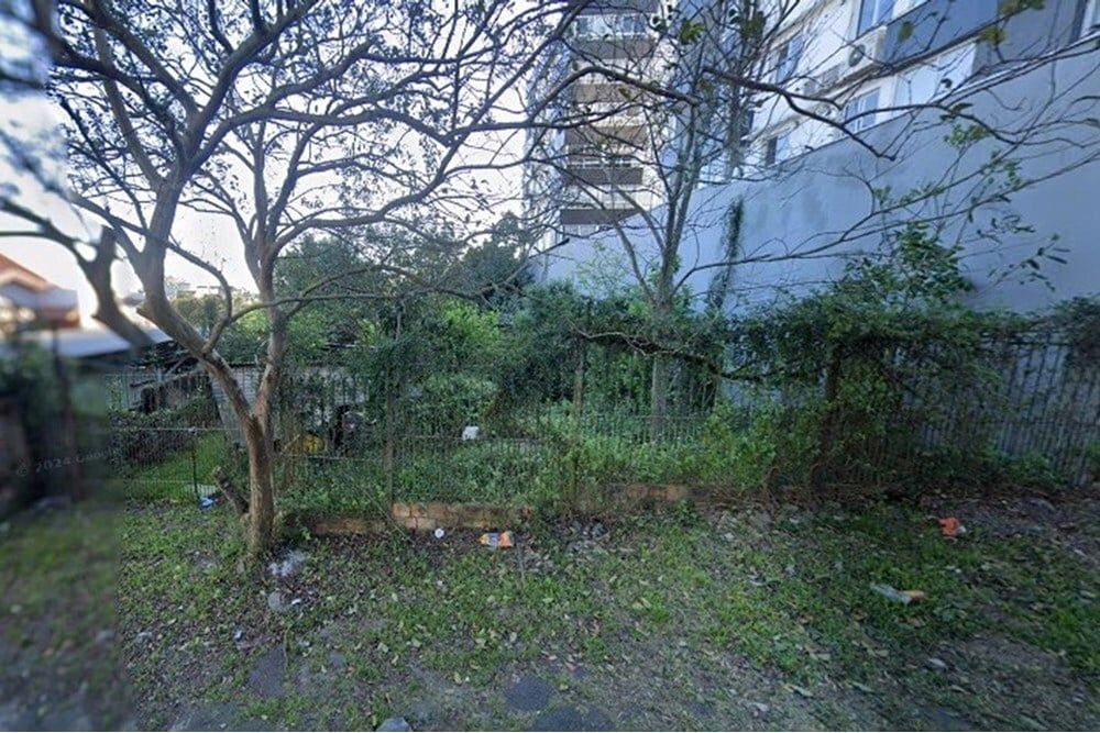 Terreno com 687m² no bairro Nossa Senhora das Graças em Canoas para Comprar