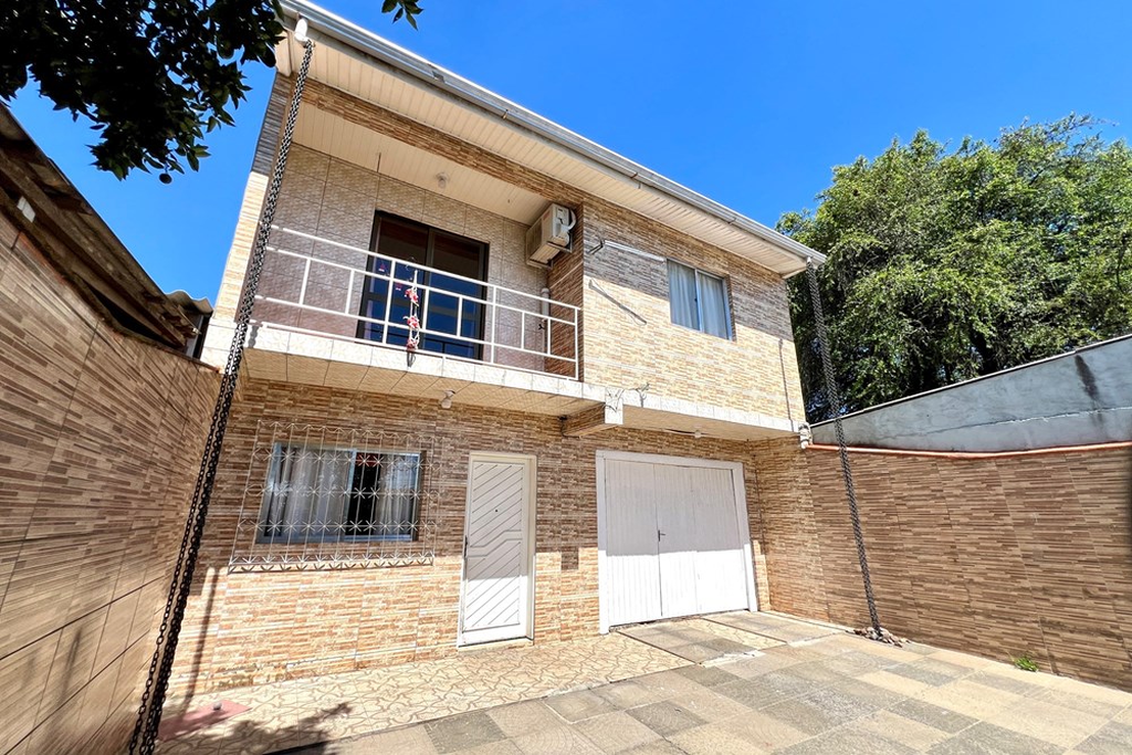 Casa com 242m², 4 dormitórios no bairro Estância Velha em Canoas para Comprar