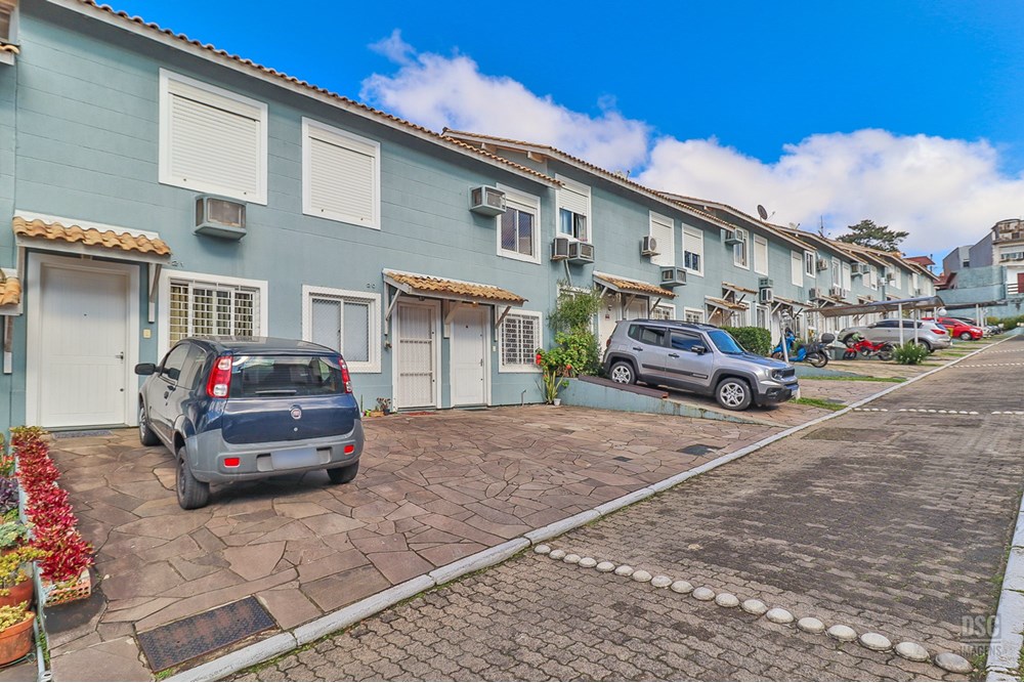Casa de Condomínio com 79m², 2 dormitórios no bairro Morro Santana em Porto Alegre para Comprar