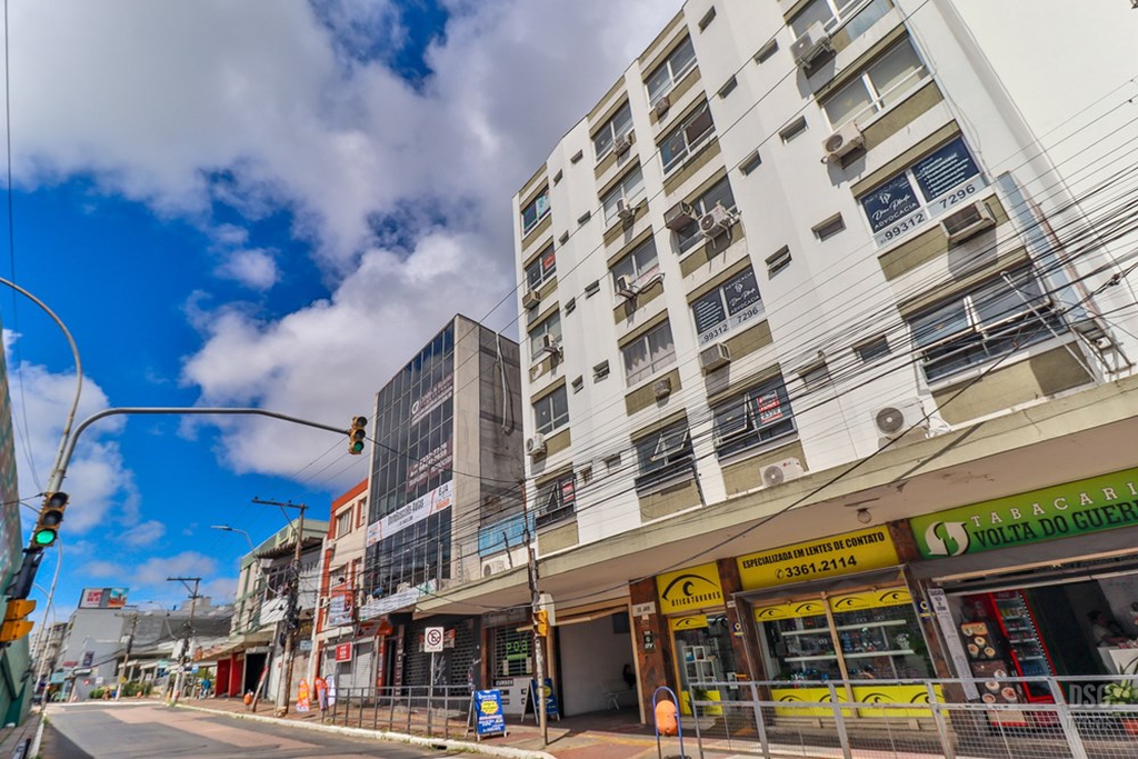 Sala Comercial com 47m² no bairro Passo da Areia em Porto Alegre para Comprar