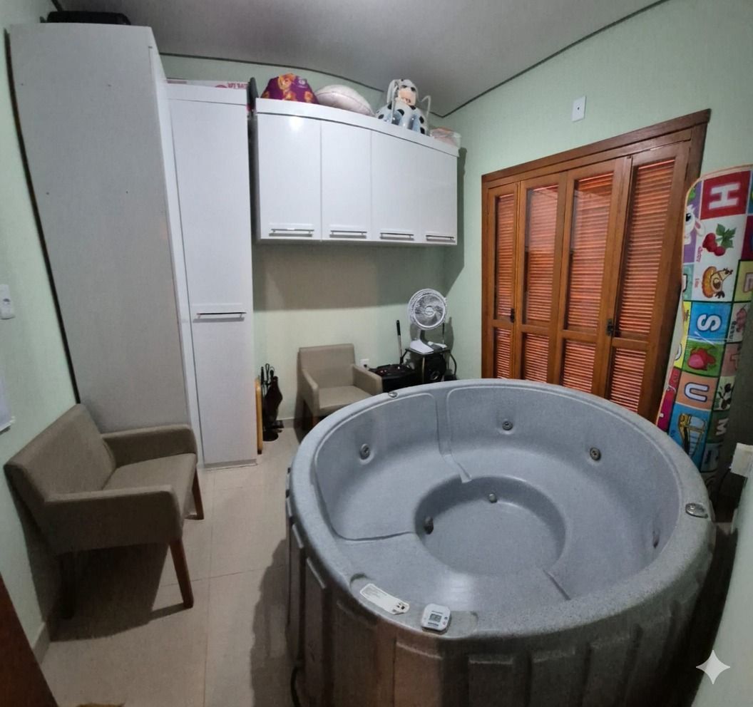 Casa à venda com 5 quartos, 149m² - Foto 12