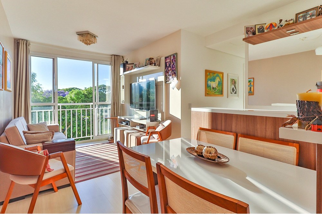 Apartamento com 58m², 2 dormitórios no bairro Vila Nova em Porto Alegre para Comprar